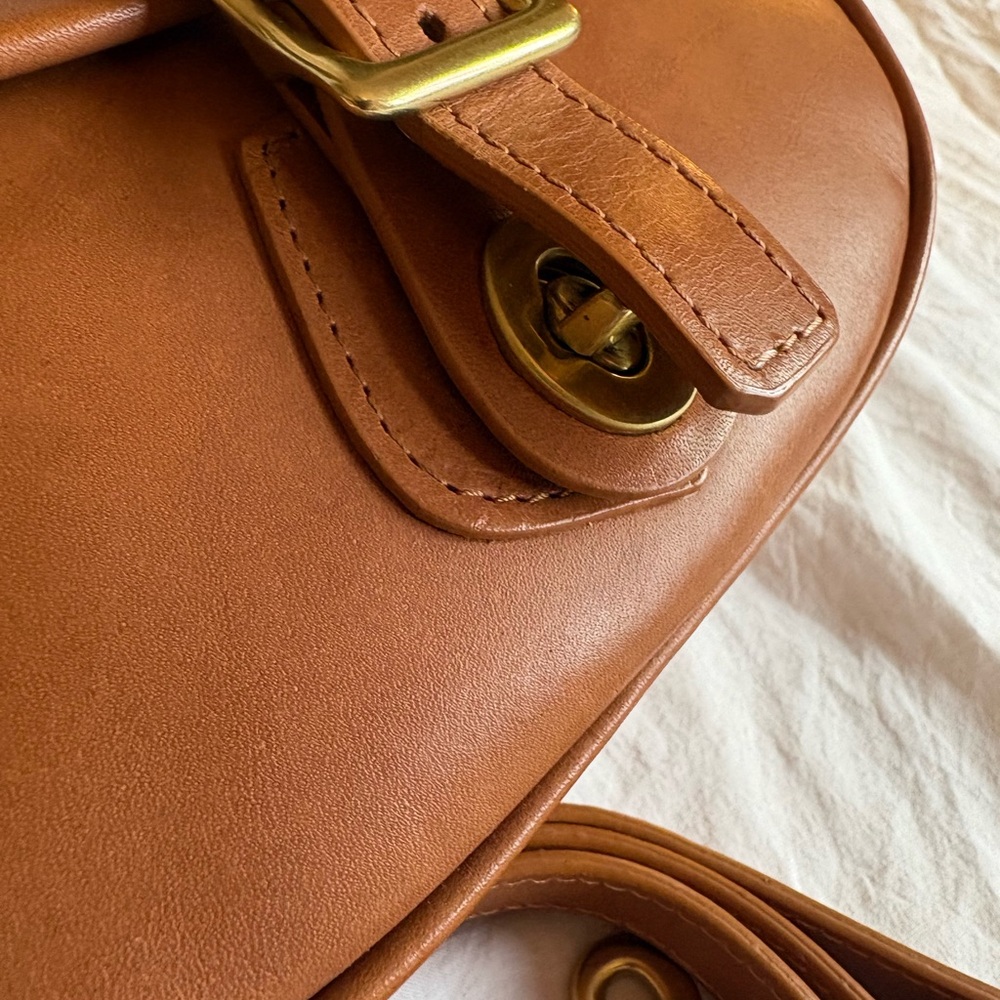 J.W.Hulme Co Legacy Saddle crossbody bag - Picture 3 of 13